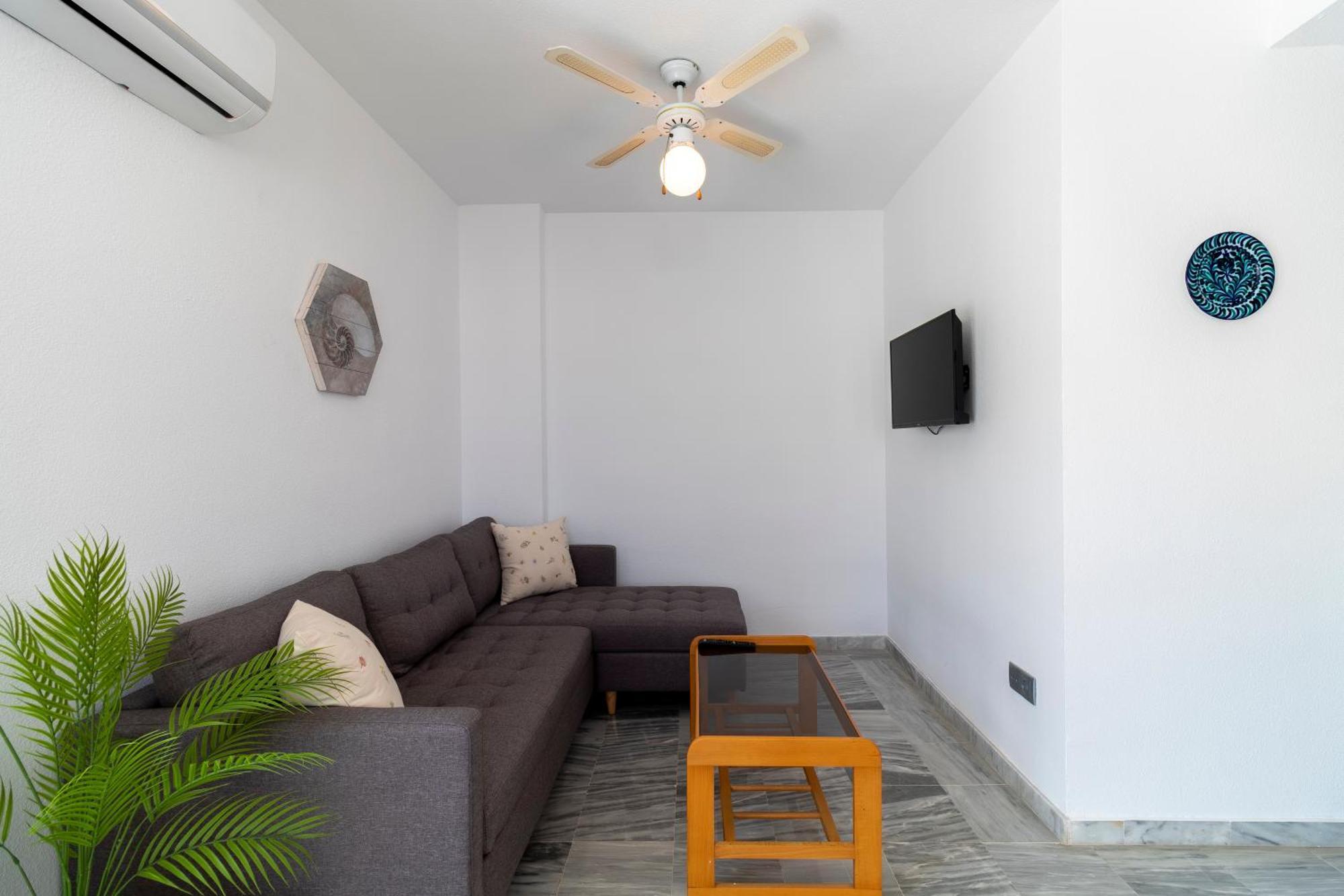 Rentitspain Moderno Apartamento Calaverde Frente Al Mar Salobreña Eksteriør billede